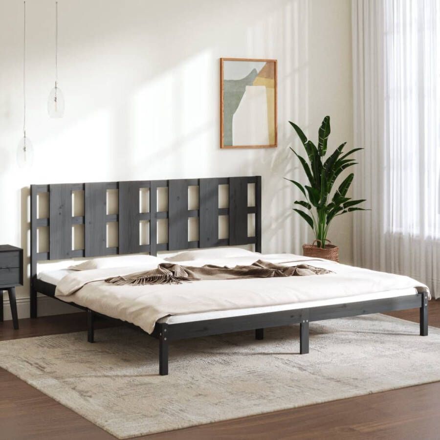 The Living Store Bedframe Grenenhouten 205.5 x 205.5 x 100 cm Grijs