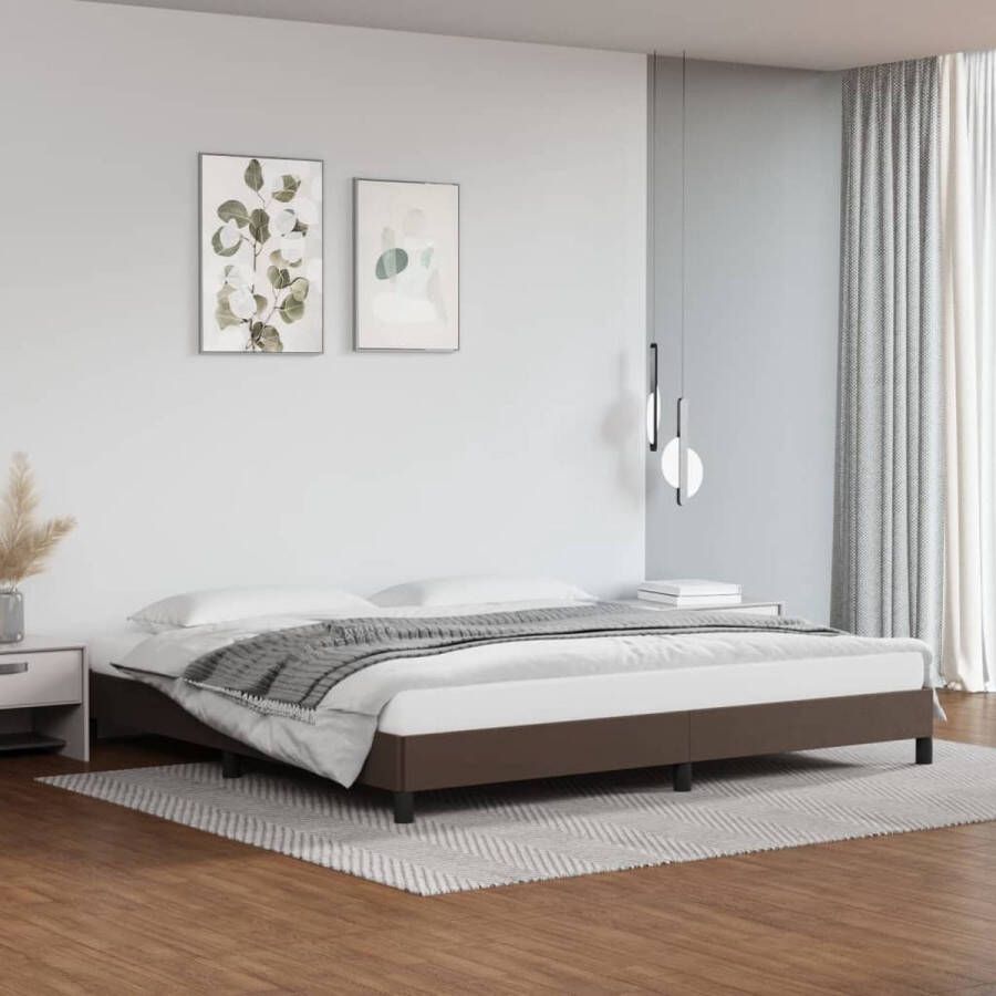 The Living Store Bedframe kunstleer bruin 200x200 cm Bedframe Bedframes Bed Slaapmeubel Bedbodem Ledikant Tweepersoonsbed Slaapbed Bedden Slaapmeubels Slaapmeubelen