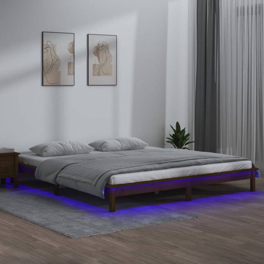 The Living Store Bedframe Massief Grenenhout 120 x 190 cm Honingbruin Met RGB LED-verlichting