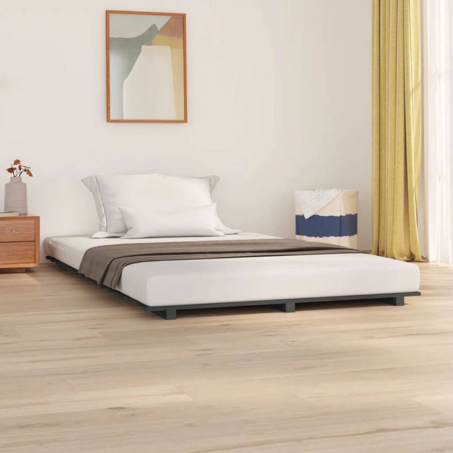 The Living Store Bedframe massief grenenhout grijs 150x200 cm Bed