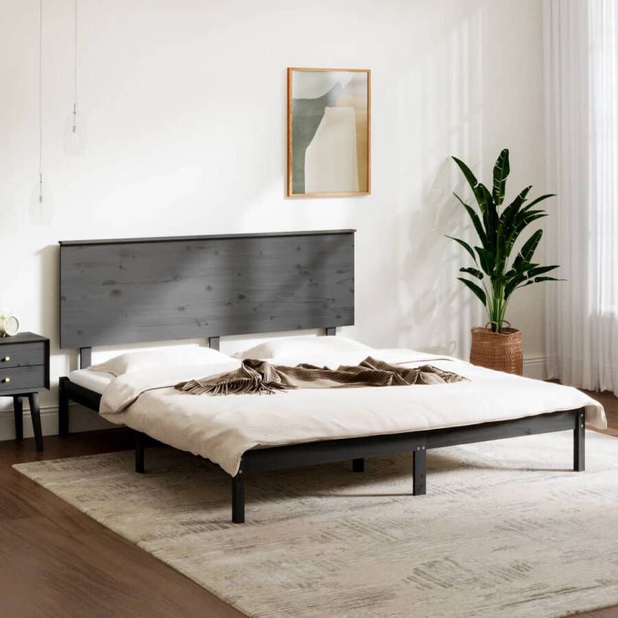 The Living Store Bedframe massief grenenhout grijs 200x200 cm Bedframe Bedframes Bed Bedbodem Ledikant Bed Frame Massief Houten Bedframe Slaapmeubel Tweepersoonsbed Bedden Bedbodems