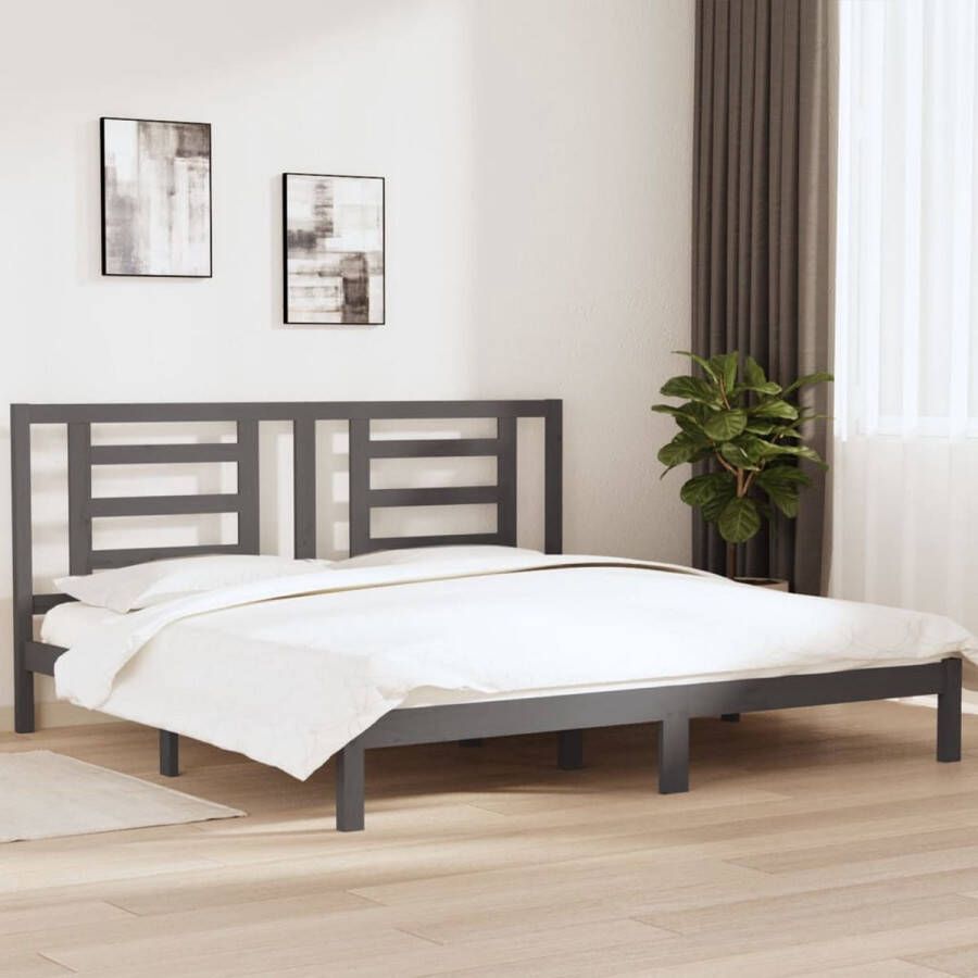 The Living Store Houten Bedframe Grijs 205.5 x 205.5 x 31 cm Massief grenenhout Geschikt voor 200 x 200 cm matras Houten Bedframe Massief Grenenhout Tweepersoons Bed Grijze Bedbank Modern Design
