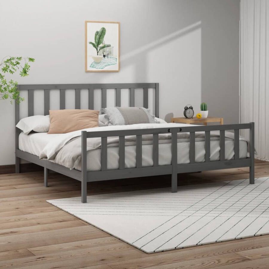 The Living Store Bedframe massief grenenhout grijs 200x200 cm Bedframe Bedframes Bed Bedbodem Ledikant Bed Frame Massief Houten Bedframe Slaapmeubel Tweepersoonsbed Bedden Bedbodems