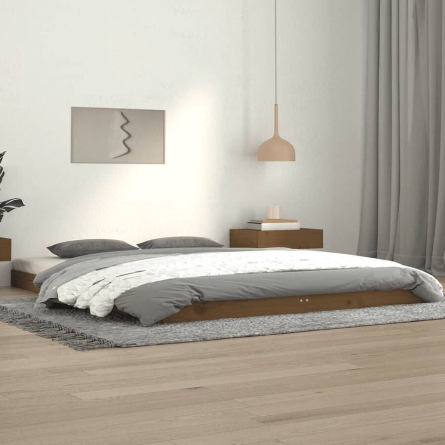 The Living Store Bedframe massief grenenhout honingbruin 140x190 cm Bedframe Bedframes Ledikant Ledikanten Bed Bedden Bed Frame Bed Frames Houten Bedframe Houten Bedframes Bedombouw
