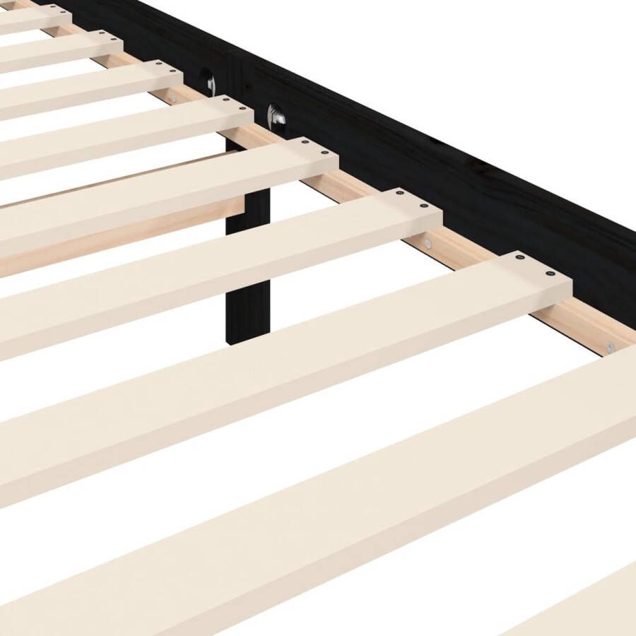 The Living Store Bedframe Massief grenenhout Multiplex lattenbodem Zwart 205.5 x 205.5 x 100 cm Geschikt voor 200 x 200 cm matras Montage vereist Massief Hout Bed Frame Grenenhout Bed Zwart Bed Tweepersoons Bed Boxspring Bed