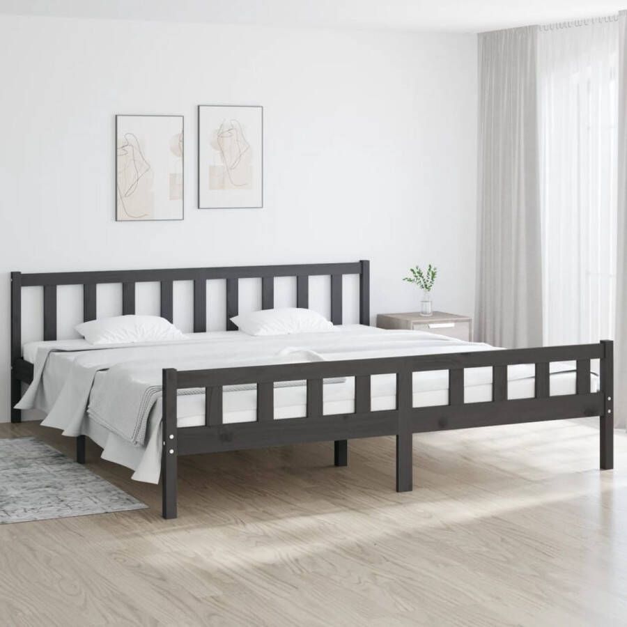 The Living Store Bedframe Klassiek Massief Grenenhout Grijs 205.5 x 205.5 x 69.5 cm Montage vereist Klassieke Bedframe Massief Grenenhout Tweepersoonsbed Grijze Bedframe Houten Bed