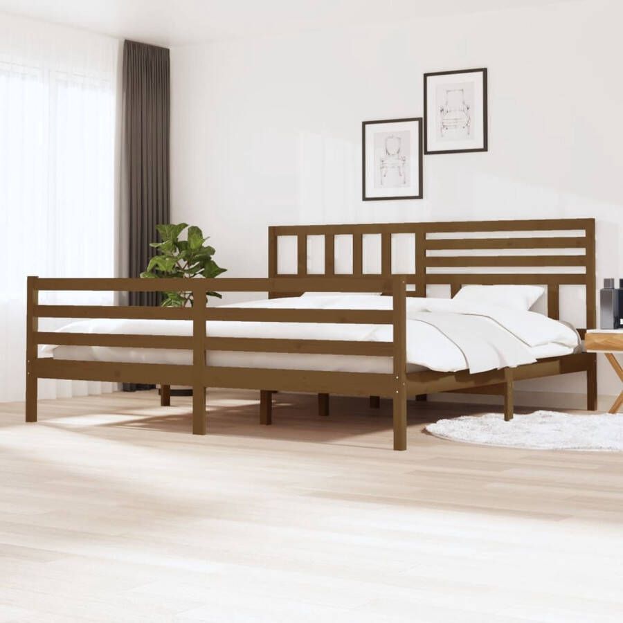 The Living Store Bedframe Grenenhout Honingbruin 205.5 x 206 x 100 cm Geschikt voor matras 200 x 200 cm Montage vereist Bedframe Grenenhouten Bed Honigbruin Bed Tweepersoons Bed Boxspring Frame