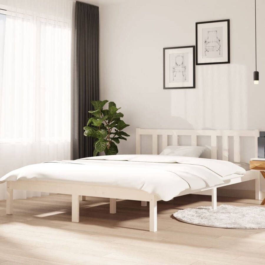 The Living Store Bedframe Hout 205.5 x 145.5 x 69.5 cm Wit Geschikt voor 140 x 200 cm matras Massief grenenhout Inclusief hoofdeind Montage vereist Houten Bedframe Massief Grenenhout Bedframe Wit Tweepersoons Bed King Size Bed