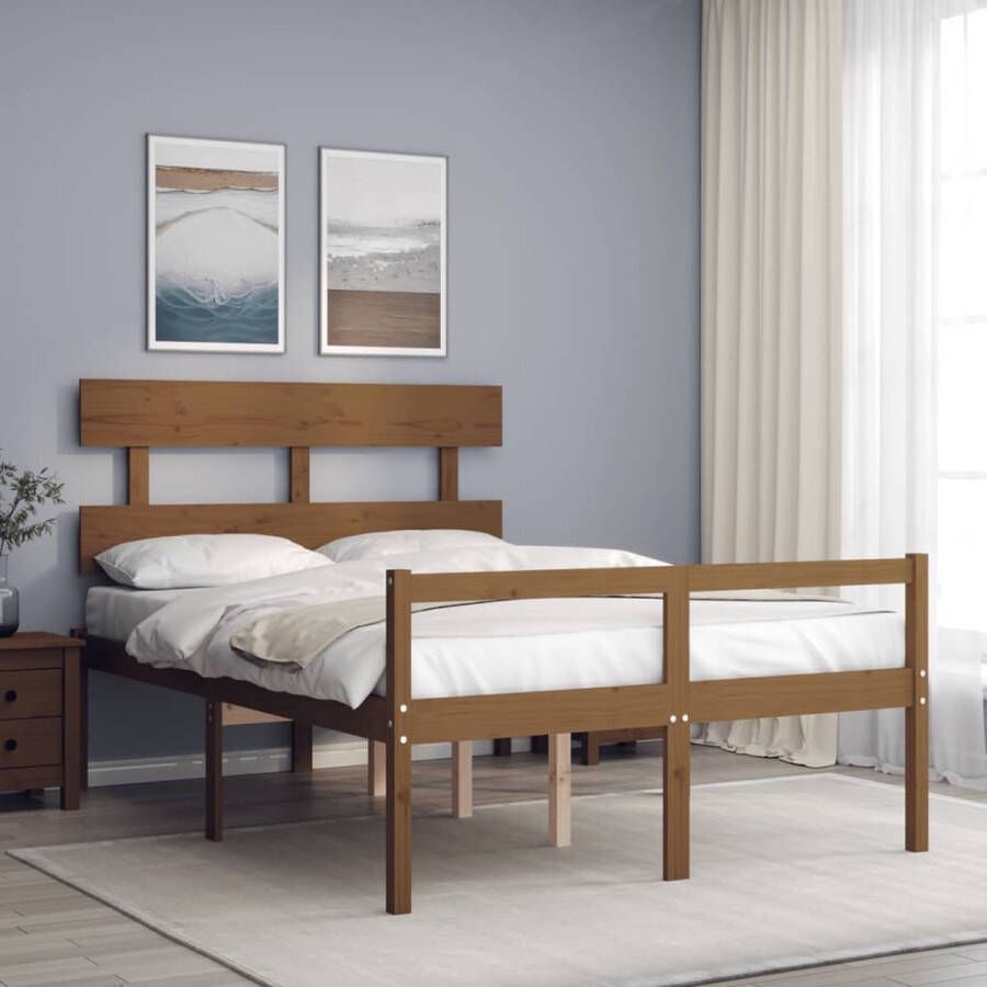 The Living Store Bedframe met hoofdbord hout honingbruin 4FT Small Double Bedframe Bedframes Bed Tweepersoonsbed Slaapkamermeubel Houten Bedframe Houten Bed Bedbodem Massief Houten Bedframe Ledikant Bedframe Met Hoofdeinde
