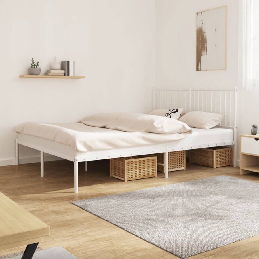 The Living Store Bedframe met hoofdbord metaal wit 150x200 cm Bed