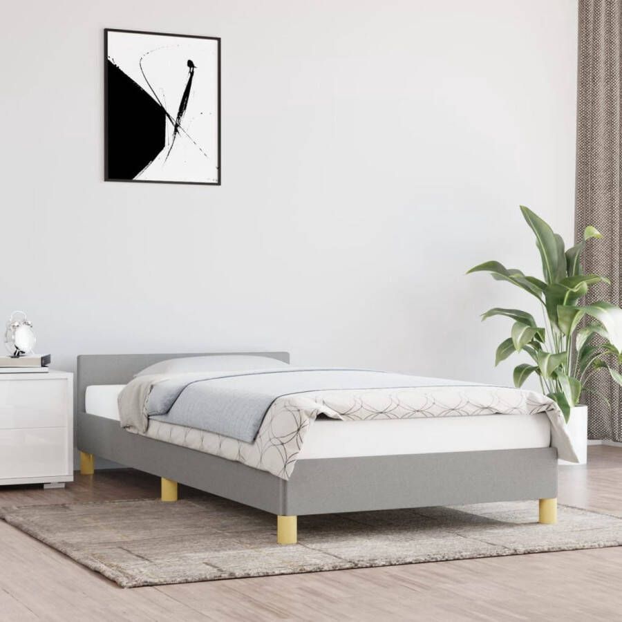 The Living Store Bedframe met hoofdbord stof lichtgrijs 80x200 cm Bedframe Met Hoofdeinde Bedframes Met Hoofdeindes Bed Slaapmeubel Ledikant Bedbodem Tweepersoonsbed Bedden Slaapmeubels Slaapmeubelen Slaapmeubilair