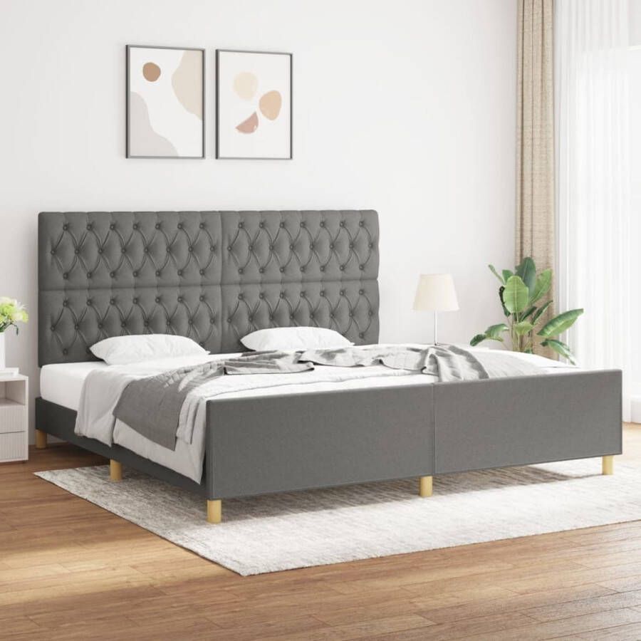 The Living Store Bedframe met hoofdeinde stof donkergrijs 200x200 cm Bedframe Met Hoofdeinde Bedframes Met Hoofdeindes Bed Slaapmeubel Ledikant Bedbodem Tweepersoonsbed Bedden Slaapmeubels Slaapmeubelen Slaapmeubilair