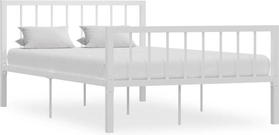 The Living Store Metalen Bedframe Klassiek Bed Afmeting- 208 x 126 x 84 cm Kleur- Wit Materiaal- Metaal Geschikte matras- 120 x 200 cm Montage vereist Metalen Bed Frame Wit Bed Frame Bed Frame 120x200 Enkel Bed Tweepersoonsbed