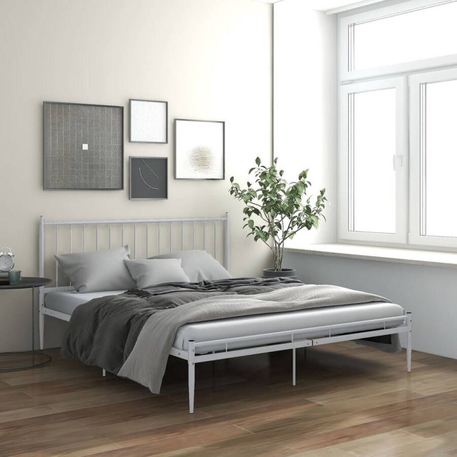 The Living Store Bedframe metaal wit 140x200 cm Bedframe Bedframes Tweepersoonsbed Tweepersoonsbedden Bed Bedden Bedombouw Bedombouwen Frame Frames Slaapmeubel