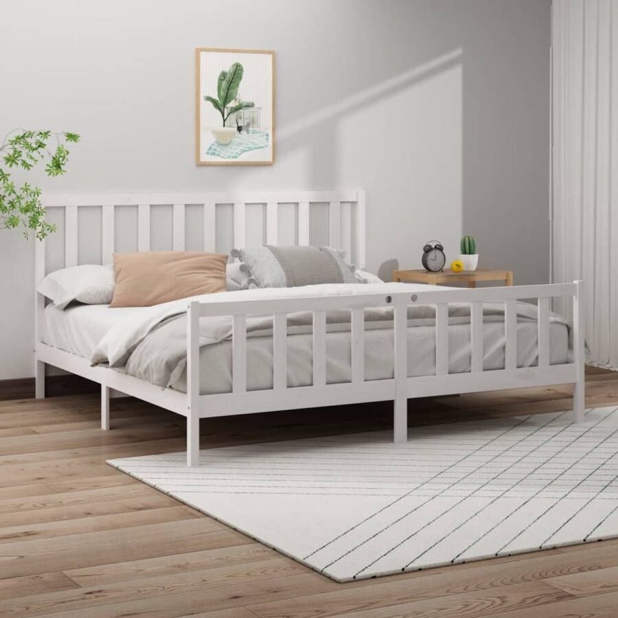 The Living Store Bedframe massief grenenhout wit 200x200 cm Bedframe Bedframes Bed Bedbodem Ledikant Bed Frame Massief Houten Bedframe Slaapmeubel Tweepersoonsbed Bedden Bedbodems