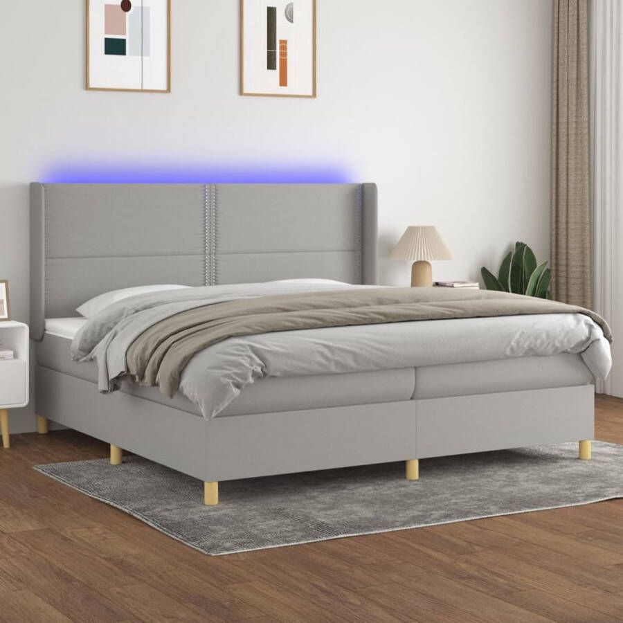 The Living Store Boxspring met matras en LED stof lichtgrijs 200x200 cm Boxspring Led Bed Tweepersoonsbed Grijs Bed Slaapcomfort