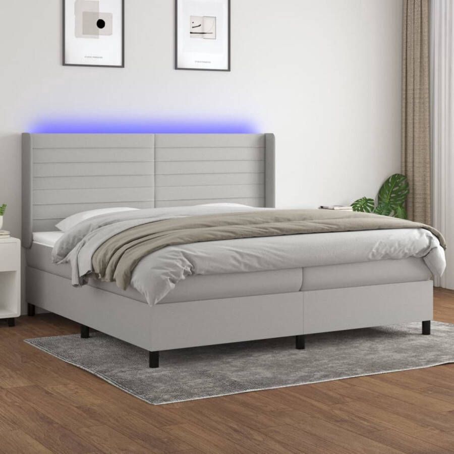 The Living Store Boxspring met matras en LED stof lichtgrijs 200x200 cm Boxspring Led Bed Slaapcomfort Pocketed Veren Matras Elektrisch Verstelbare Hoofdbord