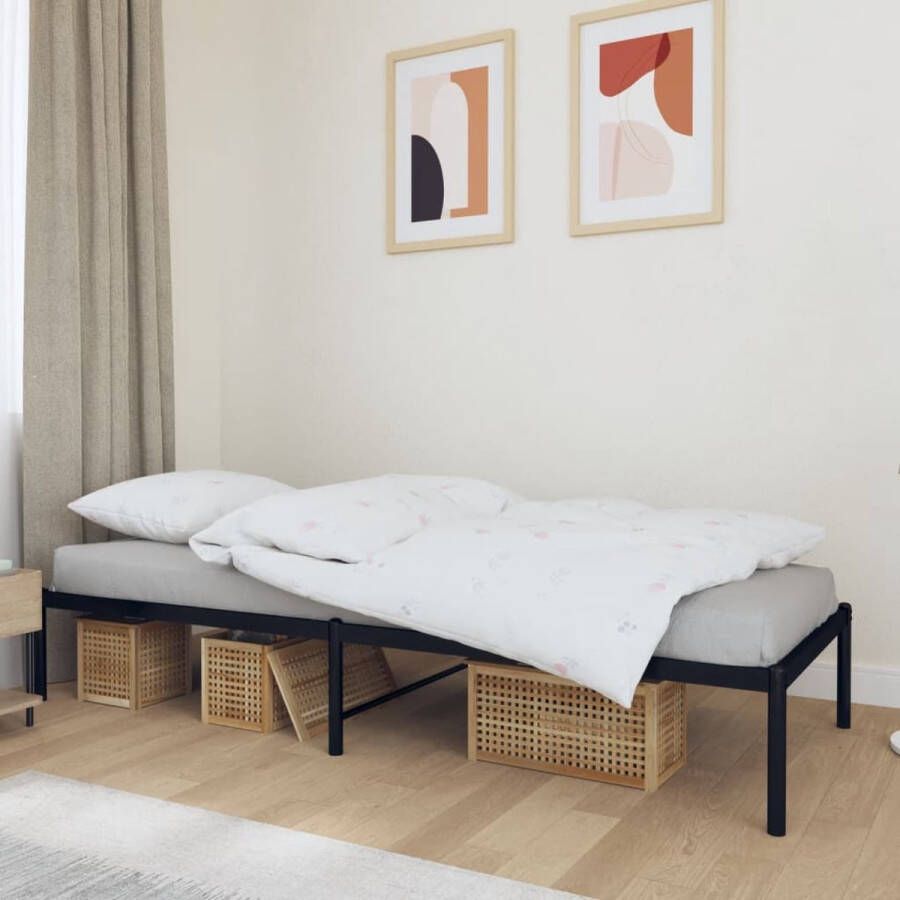 The Living Store Classic Bedframe Staal 207x84.5x31 cm Zwart