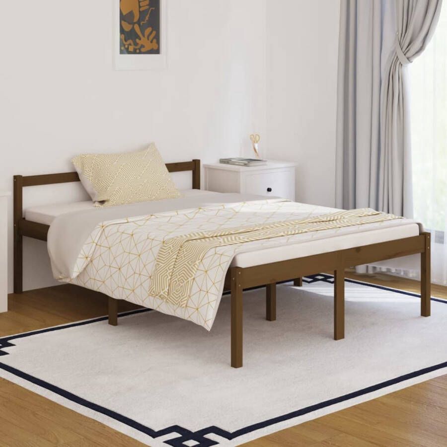 The Living Store Bedframe massief grenenhout honingbruin 140x190 cm Bedframe Bedframes Bed Bedbodem Ledikant Bed Frame Massief Houten Bedframe Slaapmeubel Tweepersoonsbed Bedden Bedbodems