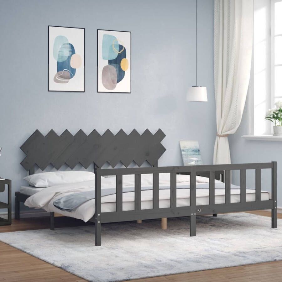 The Living Store Massief grenen Bedframe Grijs 205.5 x 205.5 x 80.5 cm Multiplex lattenbodem Functioneel hoofd- en voeteneinde Matras niet inbegrepen Massief Houten Bed Grenenhouten Bed Tweepersoons Bed Grijze Bed Frame