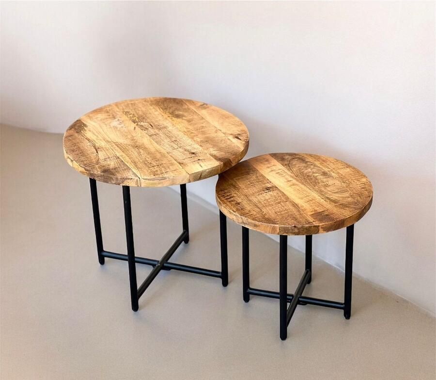 The wooden house Bijzettafel Set van 2 – Rond Mangohout & Metaal – Industrieel Design met Kruisframe