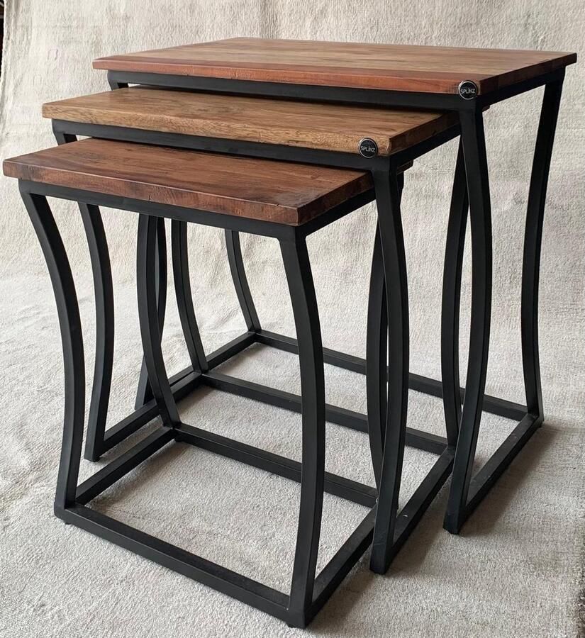 The wooden house Bijzettafel Set van 3 – Mangohout & Metaal – Industrieel Nesting Design