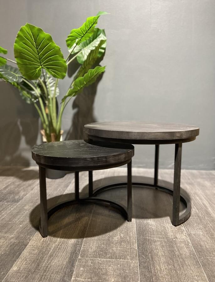 The wooden house Salontafel Set van 2 – Mangohout & Zwart Metaal – Industrieel Design