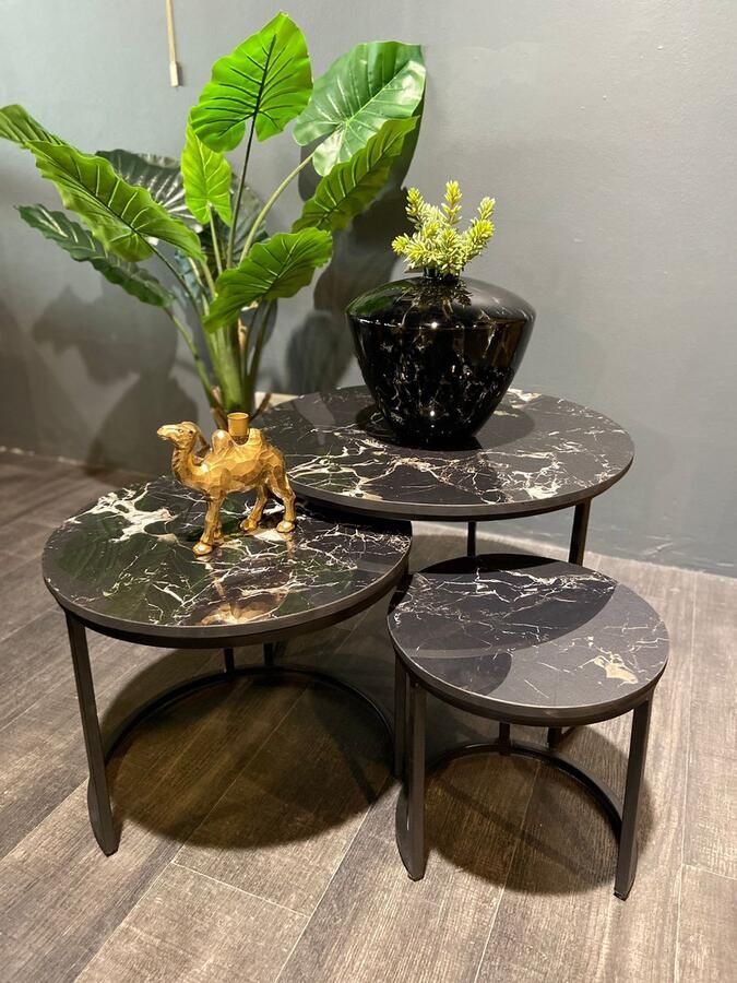 The wooden house Salontafel Set van 3 – Rond Marmerlook & Zwart Metaal – Luxe Nesting Design
