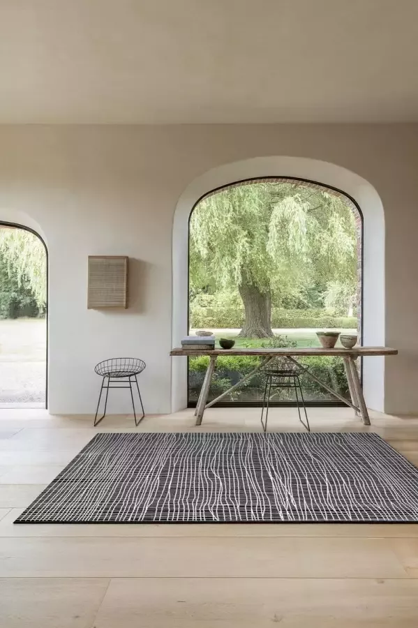 Timeless Creativity OSTA Ink – Vloerkleed Tapijt – geweven – decolan – duurzaam – modern vintage – Zwart Wit Line 135x200