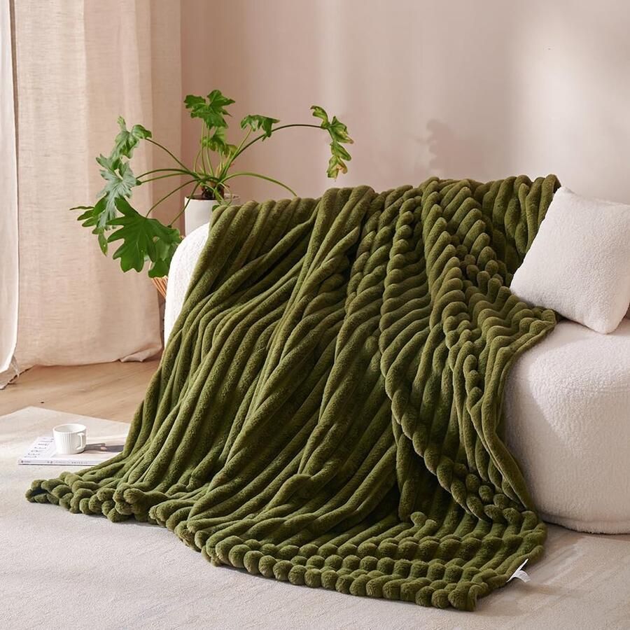 Trankielo Luxe Olijfgroene Pluche Knuffeldeken 220 x 240 cm Warme Flanellen Woondeken voor Bed en Woonkamer