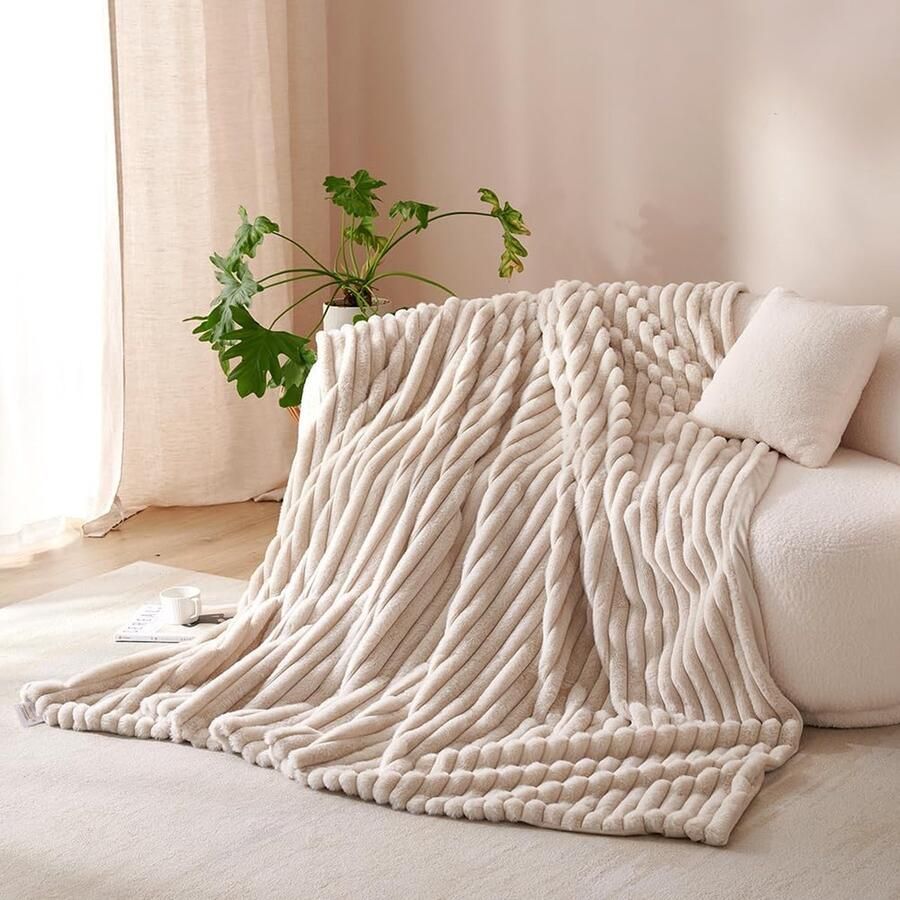 Trankielo Luxueuze Warme Knuffeldeken in Beige Streep 220x240 cm Pluizig Fleece Woondeken voor Bed en Woonkamer