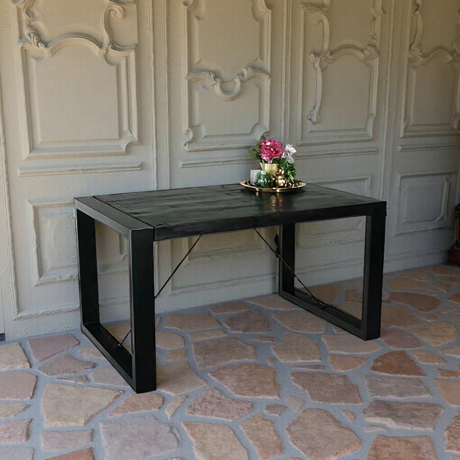 Tribe Eettafel Jonas – Rechthoekig – Mangohout & Zwart Staal – 140x90x76 cm – Industrieel & Duurzaam – Lizzely Garden & Living