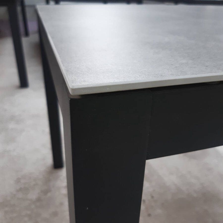Tuinbeleving Tuintafel keramisch blad donkergrijs 150x100cm