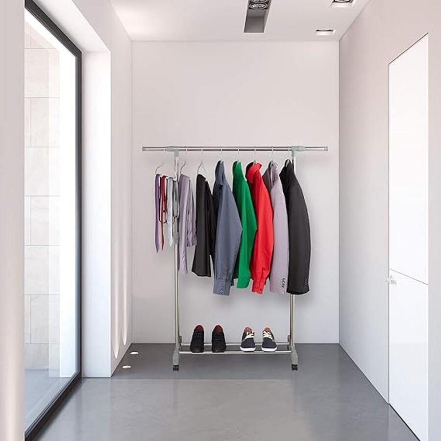 Unbranded kledingrek staal op wieltjes verstelbaar 41D x 160B x 165H centimeter Laadvermogen 20 kg zilver