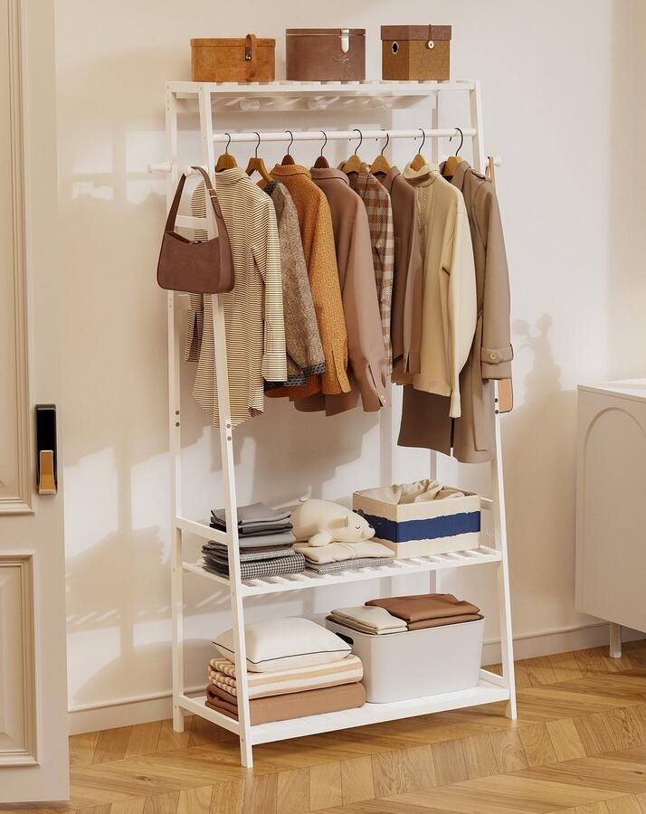 Unho Bamboe kledingrek Hoek open kledingkast met 3 opbergplanken en 10 haken Draagbare kledingrek Vrijstaande kledingorganizer voor slaapkamer hal woonkamer Wit