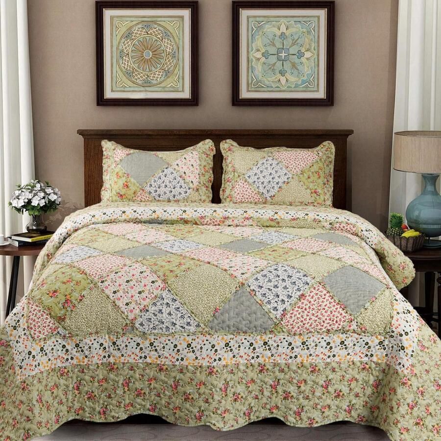 Unyqoos Sfeervolle Patchwork Sprei met Bloemenpatroon voor Tweepersoonsbed Inclusief Kussenset