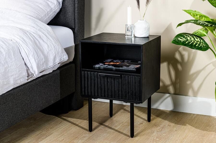 Urban Pieces Emma nachtkastje zwart acaciahout en staal