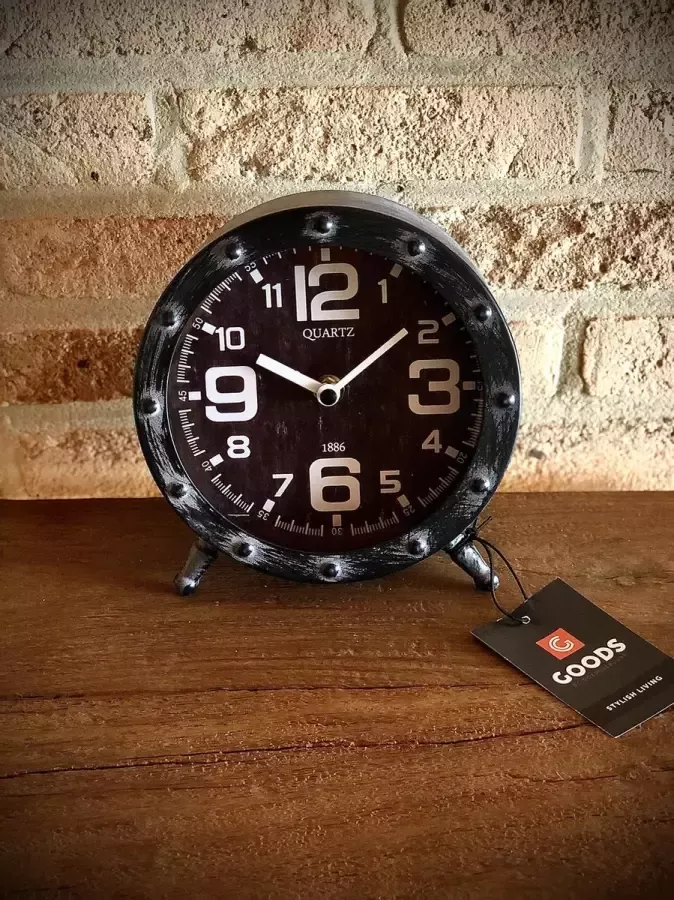 Van Den Broeck Kenny Clock Table Quartz 1886 18 cm hoog tafelklok uurwerk horloge industriestijl vintage industrieel klok tafel metaal cadeau geschenk relatiegeschenk kerst nieuwjaar verjaardag origineel – interieur decoratie - Foto 1