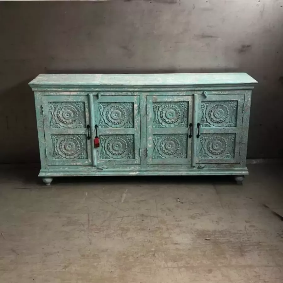 Var Dressoir carving turqoise