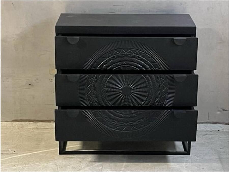 Var Cabinet carving 3-draw. black