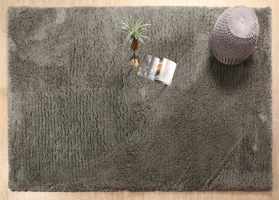 Velaar Vloerkleed Berlin Hoogpolig Fluffy Effen Groen 160x230 CM