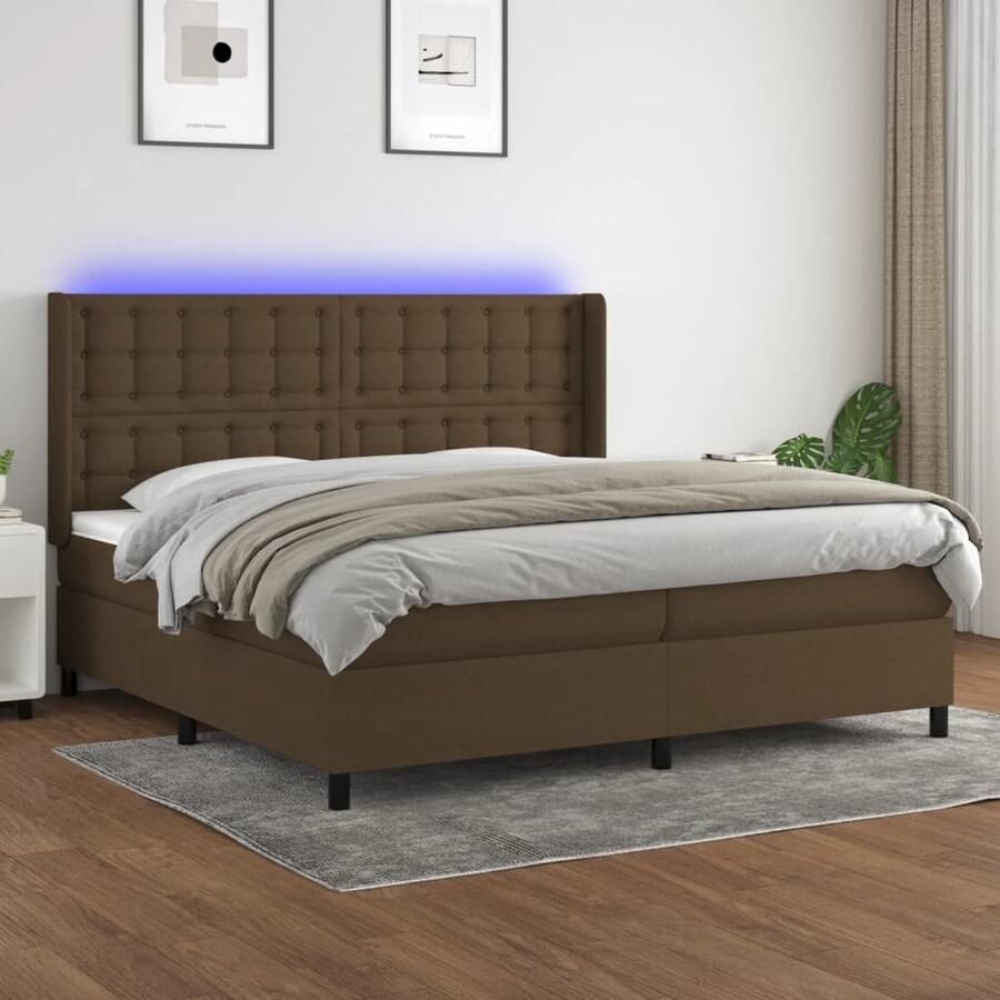 The Living Store Boxspring met matras en LED stof donkerbruin 200x200 cm Boxspring Bed Donkere Kleuren Lederlook Elektrisch Verstelbare Hoofdbord Led Verlichting