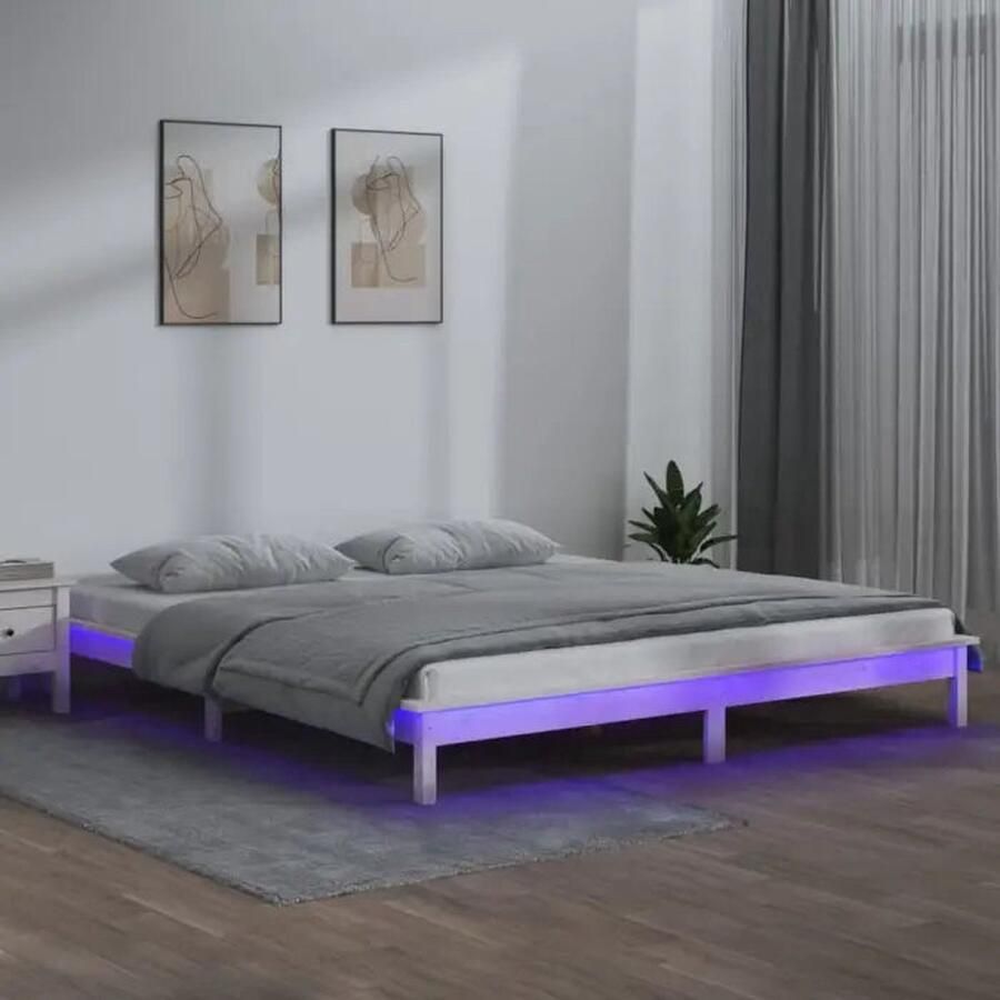The Living Store Bedframe LED massief hout wit 180x200 cm Super King Bedframe Bedframes Slaapkamermeubel Bedbasis Platformbed Bedplatform Palletbed Bedstee Eenpersoonsbed Bed Met LED Bedframe Met LED