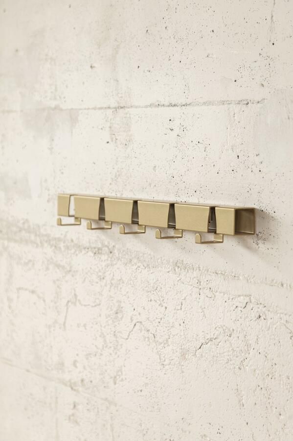 Vij5 Coatrack by the Meter metalen design kapstok met 5 haken Anodic Gold
