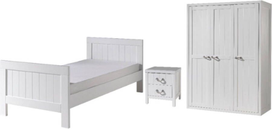 Vipack Kinderkamer Lewis met bed 90x200 cm (incl. lattenbodem) een nachttafel en een 3 deurs kleerkast-wit