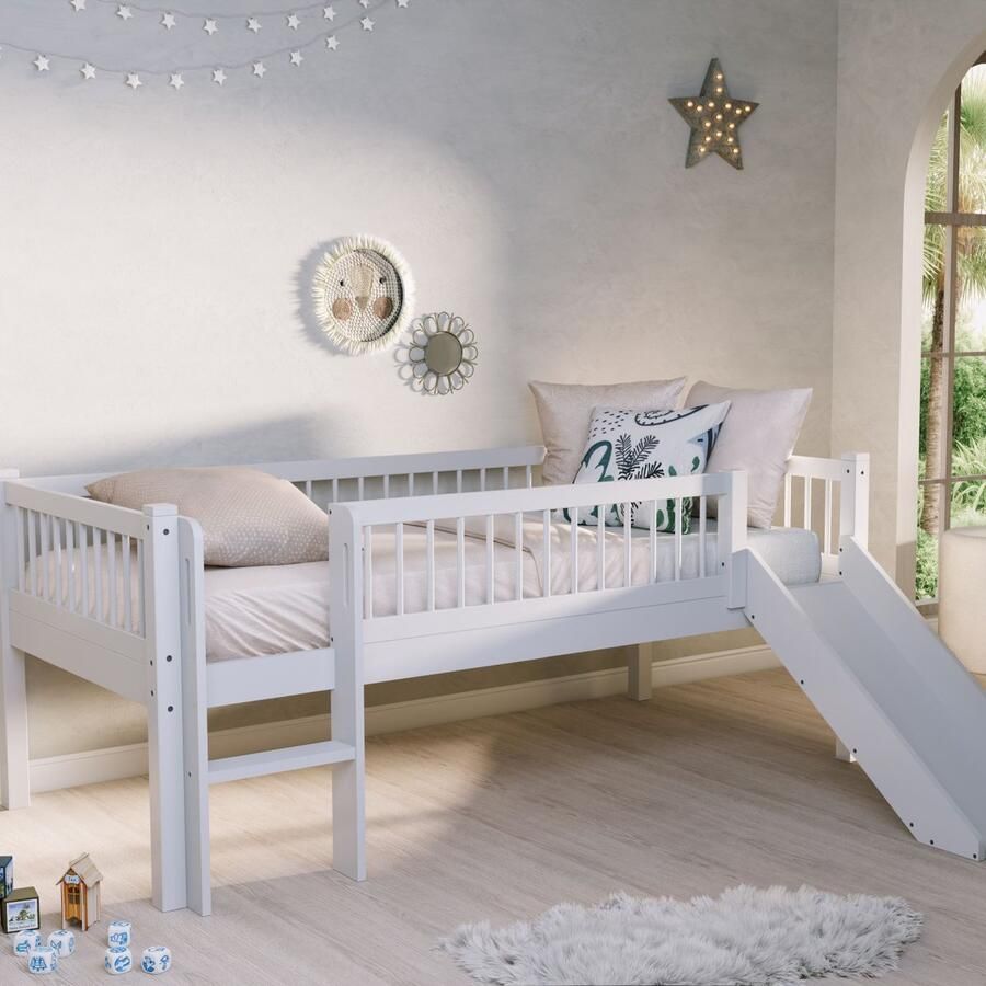 Vipack Halfhoogslaper Forrest 90 x 200cm met glijbaan massief beukenhout wit Kinderbedden met uitvalbeveiliging Wit Hout Kinderbedden met uitvalbeveiliging Eenpersoons Halfhoogslaper Op voorraad