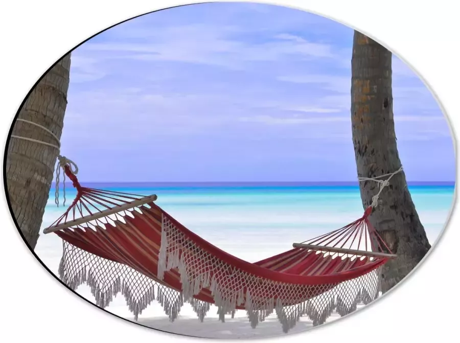 WallClassics Dibond Ovaal Rode Ibiza Hangmat op Tropisch Strand 40x30 cm Foto op Ovaal (Met Ophangsysteem)