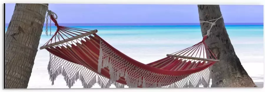 WallClassics Dibond Rode Ibiza Hangmat op Tropisch Strand 60x20 cm Foto op Aluminium (Met Ophangsysteem)