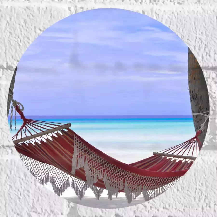 WallClassics Muursticker Cirkel Rode Ibiza Hangmat op Tropisch Strand 20x20 cm Foto op Muursticker
