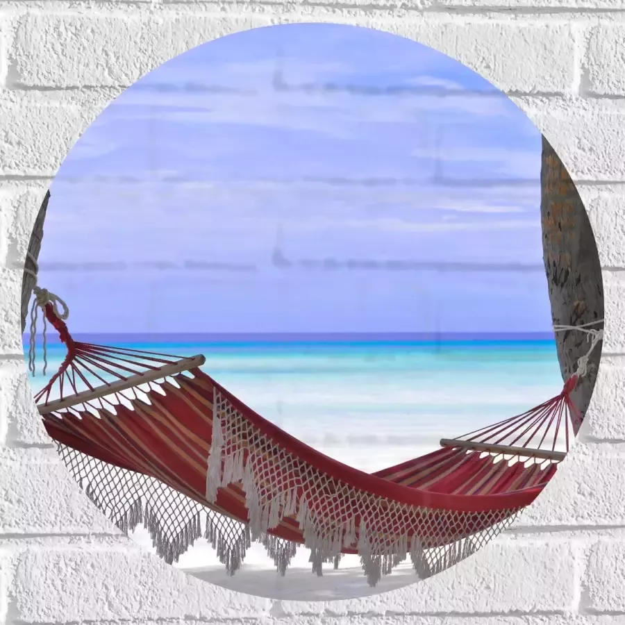 WallClassics Muursticker Cirkel Rode Ibiza Hangmat op Tropisch Strand 50x50 cm Foto op Muursticker